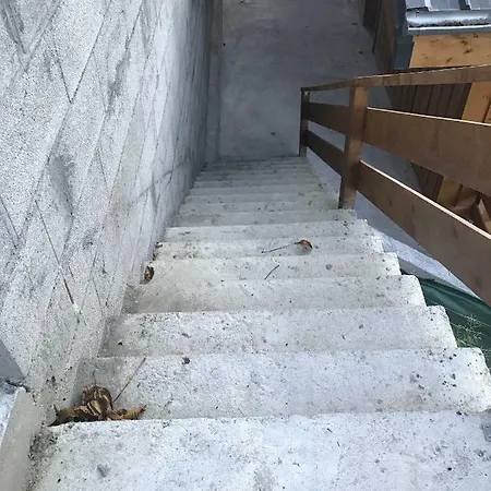 Augustine T3 Mezzanine شقة *