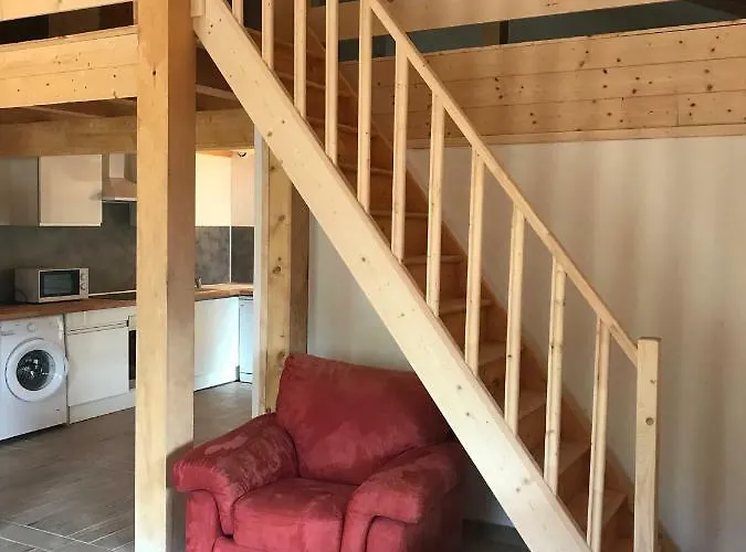 Augustine T3 Mezzanine * كورشوفيل